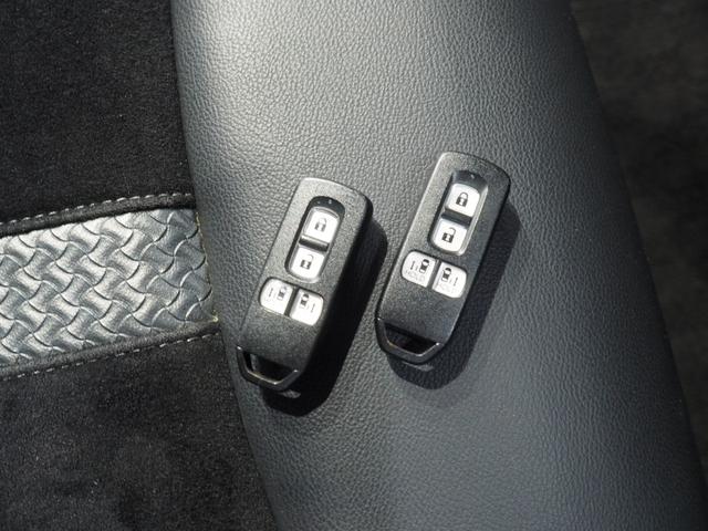 Ｎ−ＢＯＸカスタムＬターボ４ＷＤ　両側パワースライドドア　ＬＥＤヘッドライト　オートライト　オートエアコン　ホンダ純正ナビ　バックモニター　リモコンエンジンスターター　ＥＴＣ車載器　シートヒーター　後席テーブル　アルミホイール（北海道）の中古車