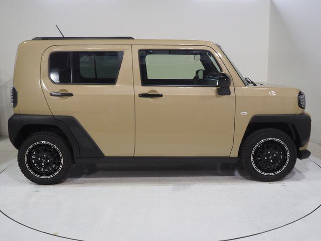 タフトＧ　ダーククロムベンチャー４ＷＤ　ブラックガーニッシュ（フロント／リヤ）　ブロックタイヤ＆アルミホイール　ＬＥＤヘッドライト　オートライト　オートエアコン　オーディオレス　シートヒーター　コーナーセンサー　アイドリングストップ（北海道）の中古車