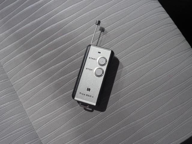 ミライースＬ　ＳＡIII　１０ｔｈアニバーサリーエディション４ＷＤ　スマートアシスト　夏冬タイヤ　キーレスエントリー　ＤＶＤオーディオ　バックモニター　リモコンエンジンスターター　ドライブレコーダー　前後コーナーセンサー　デジタルメーター　アイドリングストップ（北海道）の中古車