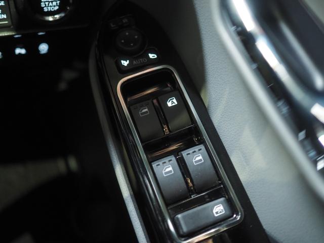 タントカスタムＸ４ＷＤ　夏冬タイヤ　両側パワースライドドア　ダイハツ純正ナビ　バックモニター　ドライブレコーダー　リモコンエンジンスターター　運転席助手席シートヒーター　オートエアコン　アイドリングストップ（北海道）の中古車