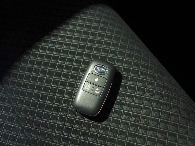 タントカスタムＸ４ＷＤ　夏冬タイヤ　両側パワースライドドア　ダイハツ純正ナビ　バックモニター　ドライブレコーダー　リモコンエンジンスターター　運転席助手席シートヒーター　オートエアコン　アイドリングストップ（北海道）の中古車