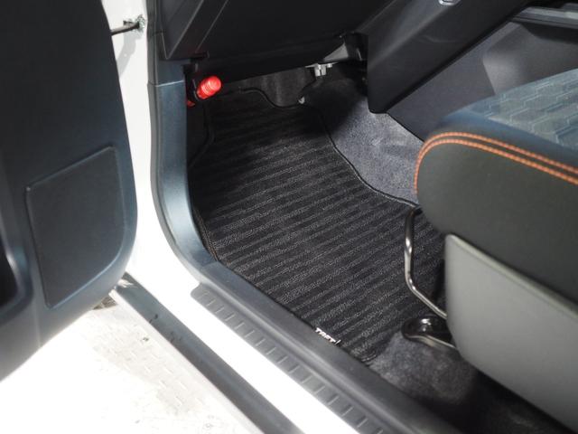 タフトＧターボ４ＷＤ　ガラスルーフ　ＬＥＤヘッドライト　ダイハツ純正ナビ　バックモニター　リモコンエンジンスターター　クルーズコントロール　運転席助手席シートヒーター　前後コーナーセンサー　アイドリングストップ（北海道）の中古車