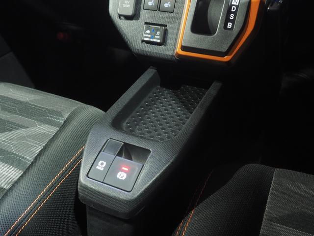 タフトＧ４ＷＤ　ガラスルーフ　ダイハツ純正ナビ　バックモニター　ＥＴＣ車載器　リモコンエンジンスターター　運転席助手席シートヒーター　電動パーキングブレーキ　ＬＥＤヘッドライト　オートライト　オートエアコン（北海道）の中古車