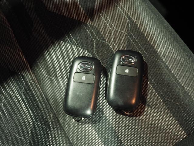 タフトＧ４ＷＤ　ガラスルーフ　ダイハツ純正ナビ　バックモニター　ＥＴＣ車載器　リモコンエンジンスターター　運転席助手席シートヒーター　電動パーキングブレーキ　ＬＥＤヘッドライト　オートライト　オートエアコン（北海道）の中古車