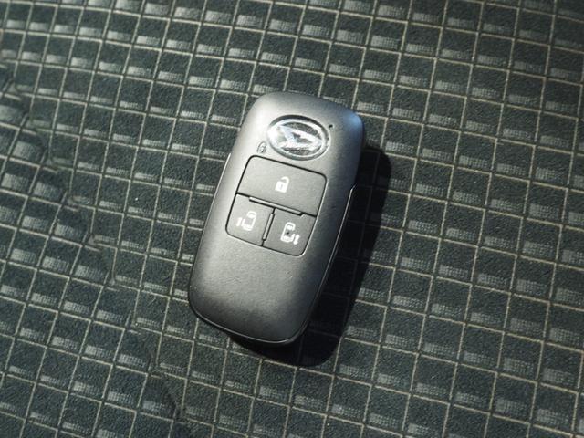 タントカスタムＲＳ４ＷＤ　ターボ　両側パワースライドドア　ダイハツ純正ナビ　パノラマモニター　リモコンエンジンスターター　ドライブレコーダー　ＥＴＣ車載器　運転席助手席シートヒーター　オートエアコン　ＬＥＤヘッドライト（北海道）の中古車