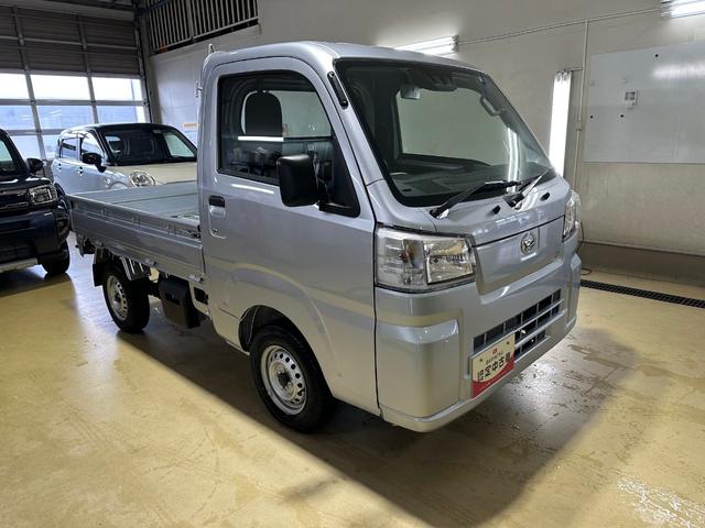 ハイゼットトラックスタンダードパートタイム４ＷＤ　荷台三方開　エアコン　フロアシフトＣＶＴ　ＡＭ／ＦＭラジオ　前後コーナーセンサー　アイドリングストップ　ＶＳＣ（横滑り抑制機能）（北海道）の中古車