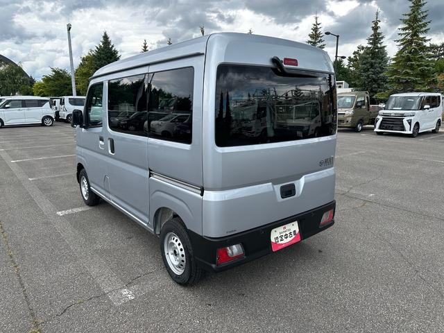 ハイゼットカーゴDX4WD 両側スライドドア スモークガラス(スライドドア/荷室) インパネシフトCVT AM/FMラジオ パワーウィンドウ(前席) 前後コーナーセンサー アイドリングストップ VSC(横滑り抑制機能)(北海道)の中古車