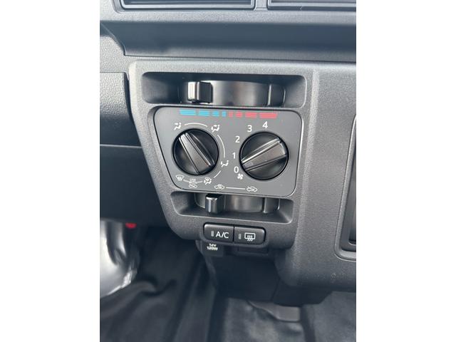 ハイゼットカーゴDX4WD 両側スライドドア スモークガラス(スライドドア/荷室) インパネシフトCVT AM/FMラジオ パワーウィンドウ(前席) 前後コーナーセンサー アイドリングストップ VSC(横滑り抑制機能)(北海道)の中古車