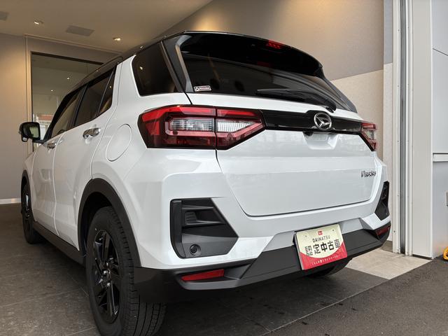 ロッキープレミアム　４ＷＤワンオーナー・４ＷＤ・７．３万Ｋ・喫煙車・ナビ・バックカメラ・パノラマモニター・ＥＴＣ・ドライブレコーダー・オートエアコン・シートヒーター・ステアリングスイッチ・クルーズコントロール・スタッドレス（北海道）の中古車