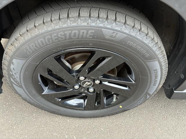 ロッキープレミアム　４ＷＤワンオーナー・４ＷＤ・７．３万Ｋ・喫煙車・ナビ・バックカメラ・パノラマモニター・ＥＴＣ・ドライブレコーダー・オートエアコン・シートヒーター・ステアリングスイッチ・クルーズコントロール・スタッドレス（北海道）の中古車