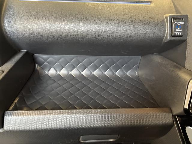 タントカスタムＲＳ　４ＷＤワンオーナー・４ＷＤ・７．２万Ｋ・ナビ・バックカメラ・ステアリングスイッチ・オートエアコン・シートヒーター・ＥＴＣ・ドライブレコーダー・シートバックテーブル・両側電動スライドドア・スタッドレスタイヤ（北海道）の中古車