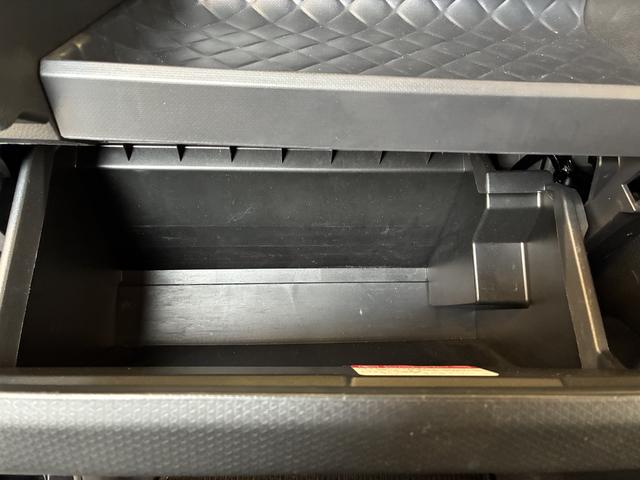 タントカスタムＲＳ　４ＷＤワンオーナー・４ＷＤ・７．２万Ｋ・ナビ・バックカメラ・ステアリングスイッチ・オートエアコン・シートヒーター・ＥＴＣ・ドライブレコーダー・シートバックテーブル・両側電動スライドドア・スタッドレスタイヤ（北海道）の中古車