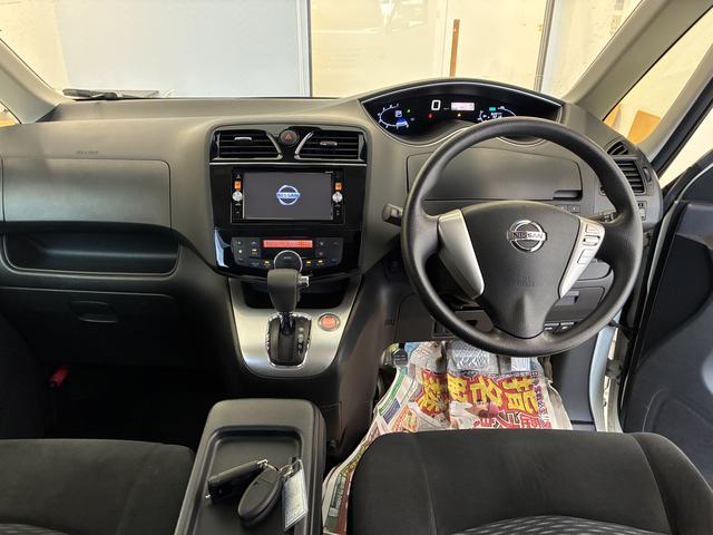 セレナ20X Vセレクション+セーフティ 4WDワンオーナー・4WD・6.2万K・ナビ・バックカメラ・アラウンドビューモニター・ETC・オートエアコン・両側電動スライドドア・クルーズコントロール・ドアサンシェード・スタッドレスタイヤ・ドアバイザー(北海道)の中古車