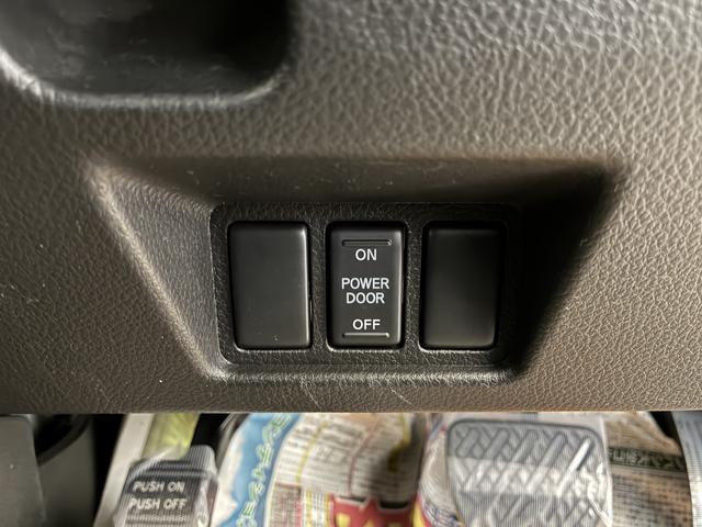 セレナ20X Vセレクション+セーフティ 4WDワンオーナー・4WD・6.2万K・ナビ・バックカメラ・アラウンドビューモニター・ETC・オートエアコン・両側電動スライドドア・クルーズコントロール・ドアサンシェード・スタッドレスタイヤ・ドアバイザー(北海道)の中古車