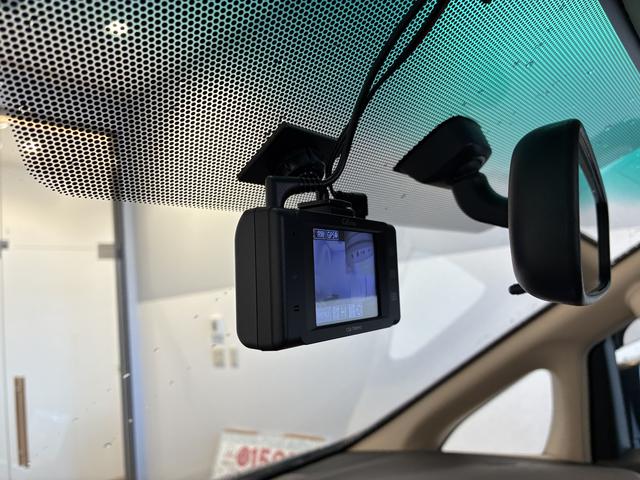 ヴェルファイアハイブリッドX 4WDワンオーナー・4WD・9.9万K・ナビ・バックカメラ・ETC・オートエアコン・ドライブレコーダー・ステアリングスイッチ・クルーズコントロール・ドアバイザー・スタッドレスタイヤ・片側電動スライドドア(北海道)の中古車