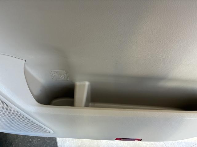 ヴェルファイアハイブリッドX 4WDワンオーナー・4WD・9.9万K・ナビ・バックカメラ・ETC・オートエアコン・ドライブレコーダー・ステアリングスイッチ・クルーズコントロール・ドアバイザー・スタッドレスタイヤ・片側電動スライドドア(北海道)の中古車