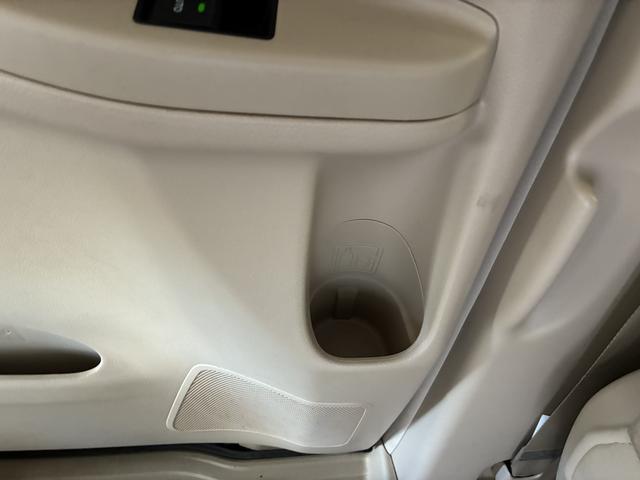 ヴェルファイアハイブリッドX 4WDワンオーナー・4WD・9.9万K・ナビ・バックカメラ・ETC・オートエアコン・ドライブレコーダー・ステアリングスイッチ・クルーズコントロール・ドアバイザー・スタッドレスタイヤ・片側電動スライドドア(北海道)の中古車