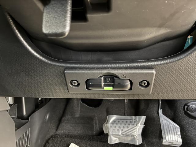 トールカスタムG 4WDワンオーナー・4WD・4.8万K・ディスプレイオーディオ・パノラマモニター・ステアリングスイッチ・クルーズコントロール・ETC・ドライブレコーダー・オートエアコン・シートバックテーブル・スタッドレス(北海道)の中古車