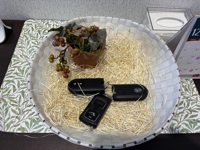 ミラトコットＸ　ＳＡIII　４ＷＤワンオーナー・４ＷＤ・１．７万Ｋ・ナビ・バックカメラ・ステアリングスイッチ・マニュアルエアコン・ドアバイザー・スタッドレスタイヤ・横滑り防止・スマートアシスト搭載車・ヘッドライトコントロール　フルセグ（北海道）の中古車