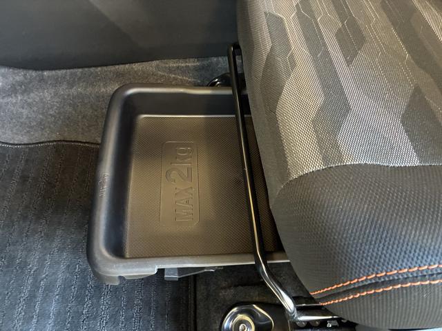 タフトＧ　４ＷＤワンオーナー・４ＷＤ・３．８万Ｋ・ナビ・バックカメラ・ＥＴＣ・ドライブレコーダー・ステアリングスイッチ・シートヒーター・オートエアコン・電動パーキング・ドアバイザー・電子カードキー・スマートアシスト（北海道）の中古車