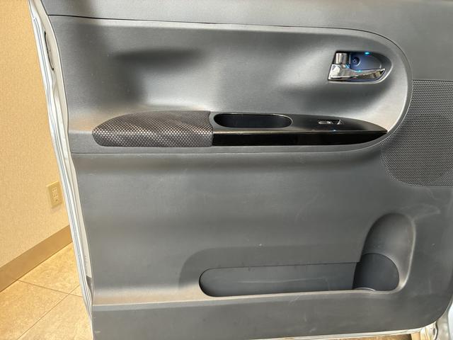 タントカスタムRS トップエディションSA 4WDワンオーナー・4WD・9.2万K・ナビ・バックカメラ・ステアリングスイッチ・オートエアコン・両側電動スライドドア・ドアバイザー・スタッドレスタイヤ・電子カードキー・エンジンスターター・電動格納ミラー(北海道)の中古車