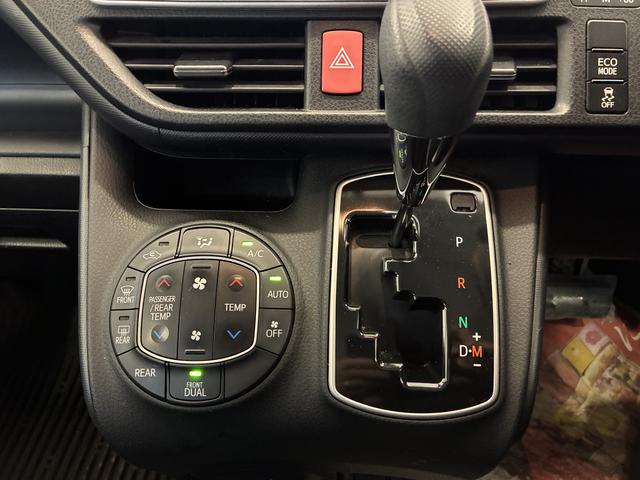 ノアX 4WDワンオーナー・4WD・12.7万?・ナビ・バックカメラ・ETC・ドライブレコーダー・ステアリングスイッチ・オートエアコン・片側電動スライドドア・ドアサンシェード・ドアバイザー・電子カードキー(北海道)の中古車