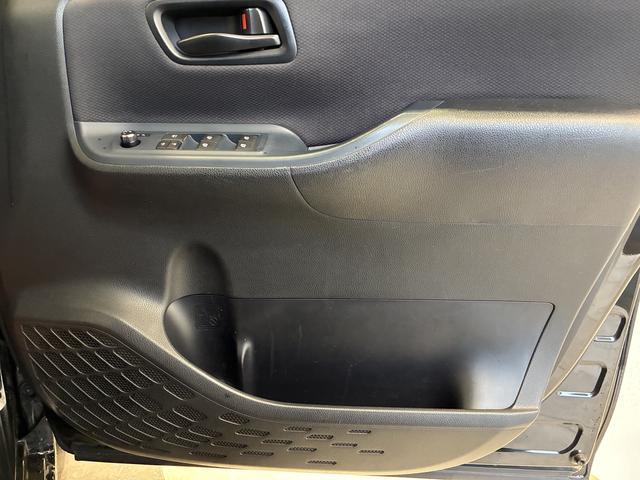 ノアX 4WDワンオーナー・4WD・12.7万?・ナビ・バックカメラ・ETC・ドライブレコーダー・ステアリングスイッチ・オートエアコン・片側電動スライドドア・ドアサンシェード・ドアバイザー・電子カードキー(北海道)の中古車