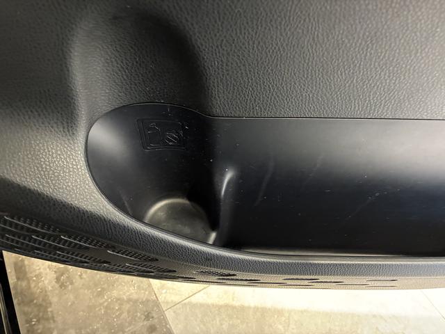 ノアX 4WDワンオーナー・4WD・12.7万?・ナビ・バックカメラ・ETC・ドライブレコーダー・ステアリングスイッチ・オートエアコン・片側電動スライドドア・ドアサンシェード・ドアバイザー・電子カードキー(北海道)の中古車