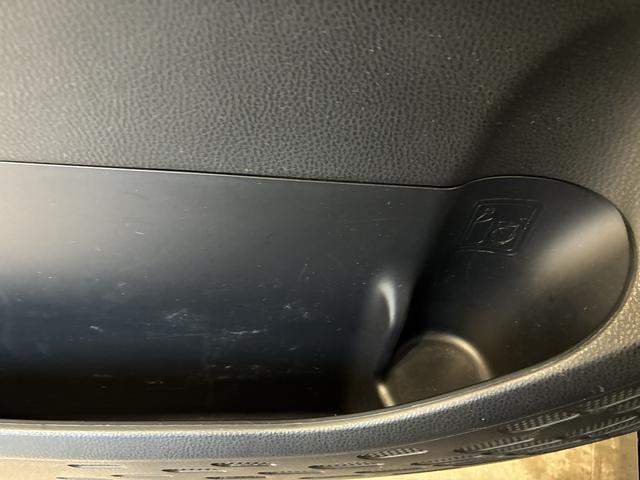 ノアX 4WDワンオーナー・4WD・12.7万?・ナビ・バックカメラ・ETC・ドライブレコーダー・ステアリングスイッチ・オートエアコン・片側電動スライドドア・ドアサンシェード・ドアバイザー・電子カードキー(北海道)の中古車