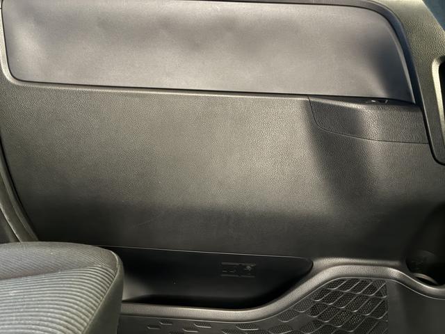 ノアX 4WDワンオーナー・4WD・12.7万?・ナビ・バックカメラ・ETC・ドライブレコーダー・ステアリングスイッチ・オートエアコン・片側電動スライドドア・ドアサンシェード・ドアバイザー・電子カードキー(北海道)の中古車