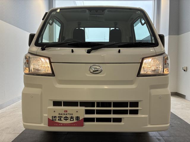 ハイゼットトラックスタンダード　４ＷＤ電子制御式４ＷＤ・１．２万Ｋ・ＡＭ／ＦＭラジオ・マニュアルエアコン・横滑り防止・アイドリングストップ・ヘッドライトコントロール・衝突回避支援システム・コーナーセンサー・平シート・スマートアシスト搭載車（北海道）の中古車