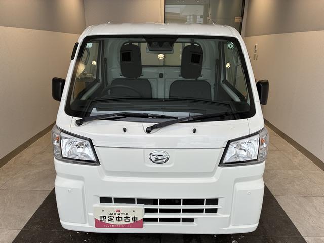 ハイゼットトラックスタンダード　４ＷＤ電子制御式４ＷＤ・１．２万Ｋ・ＡＭ／ＦＭラジオ・マニュアルエアコン・横滑り防止・アイドリングストップ・ヘッドライトコントロール・衝突回避支援システム・コーナーセンサー・平シート・スマートアシスト搭載車（北海道）の中古車