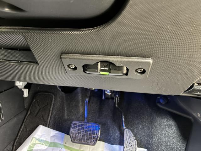 ロッキープレミアム　４ＷＤワンオーナー・４ＷＤ・２．０万Ｋ・ナビ・パノラマモニター・ドライブレコーダー・ステアリングスイッチ・クルーズコントロール・オートエアコン・シートアンダートレイ・電子カードキー・スマートアシスト搭載車（北海道）の中古車