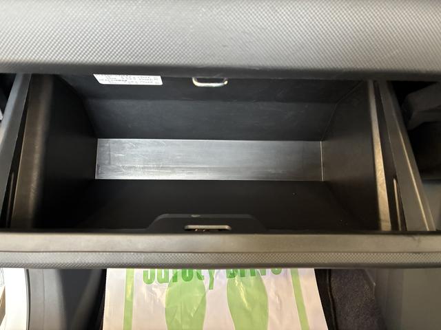 ロッキープレミアム　４ＷＤワンオーナー・４ＷＤ・２．０万Ｋ・ナビ・パノラマモニター・ドライブレコーダー・ステアリングスイッチ・クルーズコントロール・オートエアコン・シートアンダートレイ・電子カードキー・スマートアシスト搭載車（北海道）の中古車