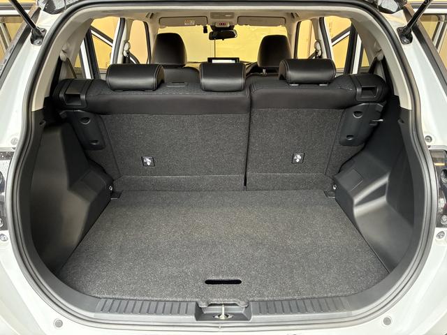 ロッキープレミアム　４ＷＤワンオーナー・４ＷＤ・２．０万Ｋ・ナビ・パノラマモニター・ドライブレコーダー・ステアリングスイッチ・クルーズコントロール・オートエアコン・シートアンダートレイ・電子カードキー・スマートアシスト搭載車（北海道）の中古車