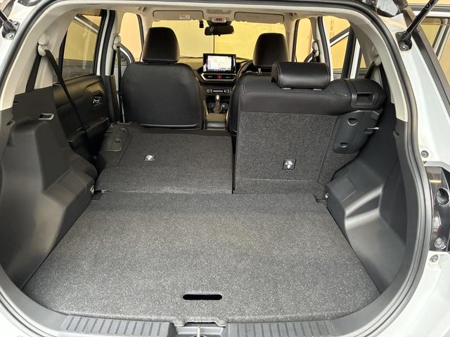 ロッキープレミアム　４ＷＤワンオーナー・４ＷＤ・２．０万Ｋ・ナビ・パノラマモニター・ドライブレコーダー・ステアリングスイッチ・クルーズコントロール・オートエアコン・シートアンダートレイ・電子カードキー・スマートアシスト搭載車（北海道）の中古車