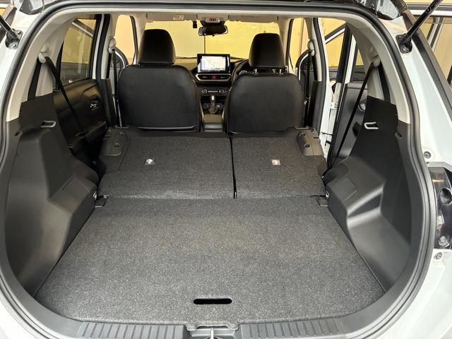 ロッキープレミアム　４ＷＤワンオーナー・４ＷＤ・２．０万Ｋ・ナビ・パノラマモニター・ドライブレコーダー・ステアリングスイッチ・クルーズコントロール・オートエアコン・シートアンダートレイ・電子カードキー・スマートアシスト搭載車（北海道）の中古車