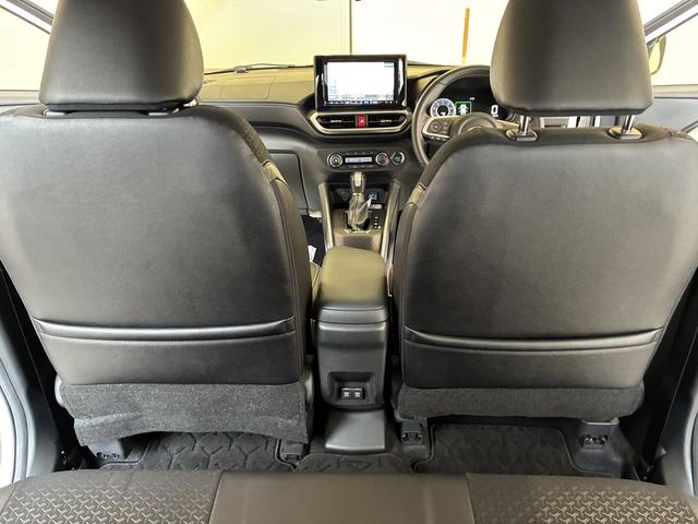 ロッキープレミアム　４ＷＤワンオーナー・４ＷＤ・２．０万Ｋ・ナビ・パノラマモニター・ドライブレコーダー・ステアリングスイッチ・クルーズコントロール・オートエアコン・シートアンダートレイ・電子カードキー・スマートアシスト搭載車（北海道）の中古車