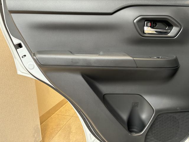 ロッキープレミアム　４ＷＤワンオーナー・４ＷＤ・２．０万Ｋ・ナビ・パノラマモニター・ドライブレコーダー・ステアリングスイッチ・クルーズコントロール・オートエアコン・シートアンダートレイ・電子カードキー・スマートアシスト搭載車（北海道）の中古車