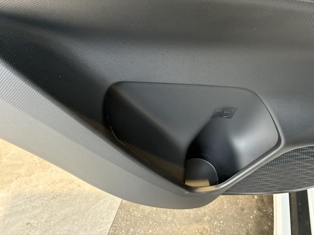 ロッキープレミアム　４ＷＤワンオーナー・４ＷＤ・２．０万Ｋ・ナビ・パノラマモニター・ドライブレコーダー・ステアリングスイッチ・クルーズコントロール・オートエアコン・シートアンダートレイ・電子カードキー・スマートアシスト搭載車（北海道）の中古車