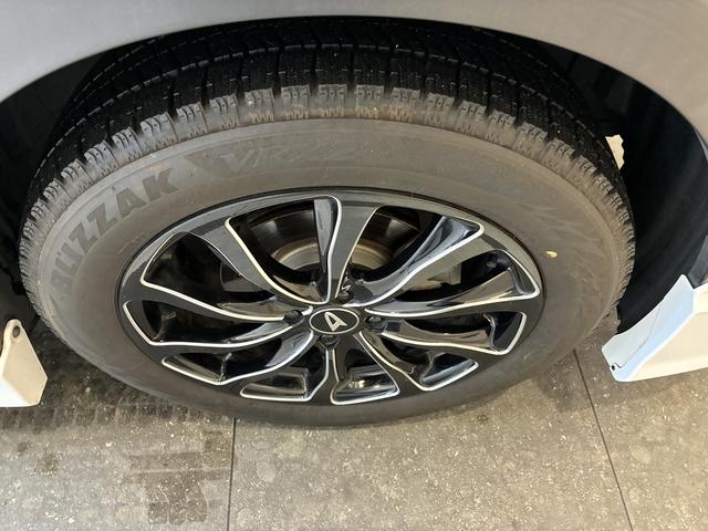 ロッキープレミアム　４ＷＤワンオーナー・４ＷＤ・２．０万Ｋ・ナビ・パノラマモニター・ドライブレコーダー・ステアリングスイッチ・クルーズコントロール・オートエアコン・シートアンダートレイ・電子カードキー・スマートアシスト搭載車（北海道）の中古車