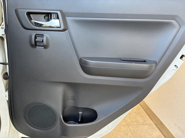 ミライースＸ　ＳＡIII　４ＷＤワンオーナー・４ＷＤ・３．４万Ｋ・ＣＤチューナー・マニュアルエアコン・コーナーセンサー・オートハイビーム・ドアバイザー・スタッドレスタイヤ・フルホイールキャップ・キーレス・スマートアシスト搭載車（北海道）の中古車