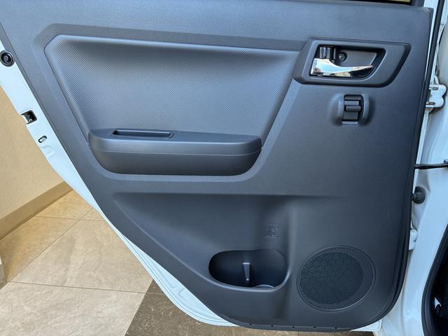 ミライースＸ　ＳＡIII　４ＷＤワンオーナー・４ＷＤ・３．４万Ｋ・ＣＤチューナー・マニュアルエアコン・コーナーセンサー・オートハイビーム・ドアバイザー・スタッドレスタイヤ・フルホイールキャップ・キーレス・スマートアシスト搭載車（北海道）の中古車