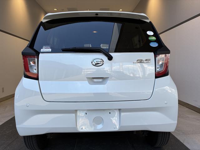 ミライースＸ　ＳＡIII　４ＷＤワンオーナー・４ＷＤ・３．４万Ｋ・ＣＤチューナー・マニュアルエアコン・コーナーセンサー・オートハイビーム・ドアバイザー・スタッドレスタイヤ・フルホイールキャップ・キーレス・スマートアシスト搭載車（北海道）の中古車