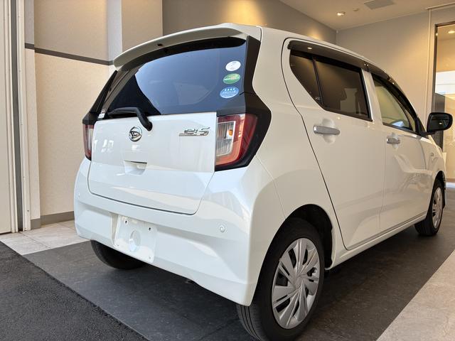 ミライースＸ　ＳＡIII　４ＷＤワンオーナー・４ＷＤ・３．４万Ｋ・ＣＤチューナー・マニュアルエアコン・コーナーセンサー・オートハイビーム・ドアバイザー・スタッドレスタイヤ・フルホイールキャップ・キーレス・スマートアシスト搭載車（北海道）の中古車