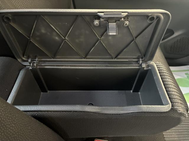 ムーヴカスタム　Ｘリミテッド　ＳＡIII　４ＷＤ４ＷＤ・７．７万Ｋ・ディスプレイオーディオ・バックカメラ・ＥＴＣ・ステアリングスイッチ・オートエアコン・シートヒーター・シートアンダートレイ・スタッドレスタイヤ・電子カードキー・スマートアシスト搭載車（北海道）の中古車