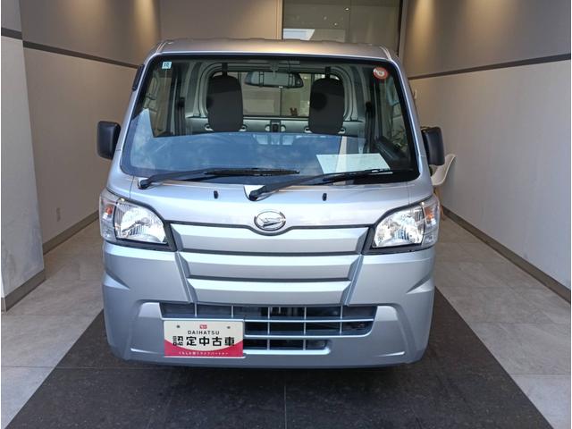 ハイゼットトラックスタンダード 4WDパートタイム4WD・1.2万K・AM/FMラジオ・5MT・マニュアルエアコン・ドアバイザー・荷台ゴムマット・ゲートプロテクター・ハロゲンランプ・バッテリーカバー・アルミホイール・ドライブレコーダー(北海道)の中古車