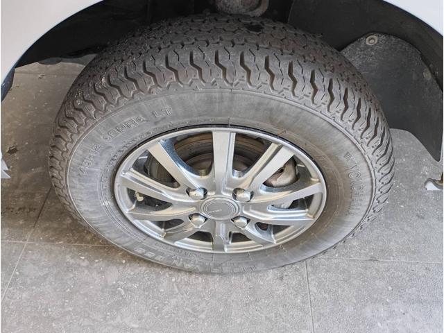ハイゼットトラックスタンダード 4WDパートタイム4WD・1.2万K・AM/FMラジオ・5MT・マニュアルエアコン・ドアバイザー・荷台ゴムマット・ゲートプロテクター・ハロゲンランプ・バッテリーカバー・アルミホイール・ドライブレコーダー(北海道)の中古車