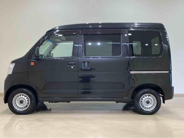ハイゼットカーゴデラックス５５ｔｈアニバーサリーゴールドエディション４ＷＤ　両側スライドドア　キーレスエントリー　記録簿　ワンオーナー　エアバッグ　エアコン　パワーステアリング　パワーウィンドウ　ＡＢＳ（北海道）の中古車