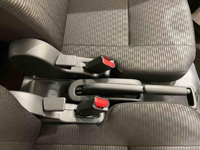 ハイゼットカーゴDX4WD 両側スライドドア アイドリングストップ オートマチックハイビーム オートライト 衝突防止システム レーンアシスト キーレスエントリー 記録簿 ワンオーナー エアバッグ エアコン ABS(北海道)の中古車